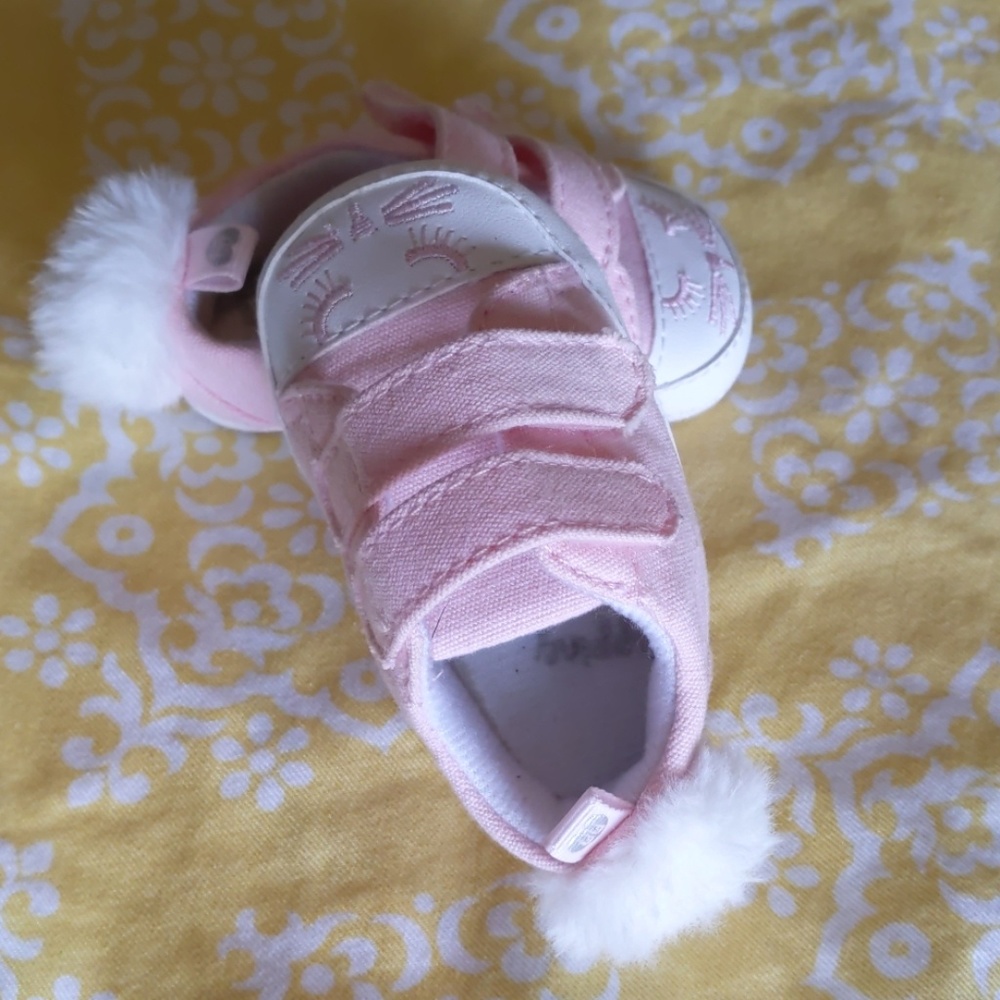 NWOT Baby sneakers